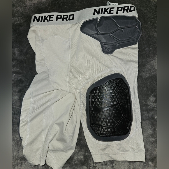 Nike Pro Hyperstrong Men's Football White Padded Shorts Size XL - Picture 6 of 7